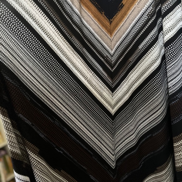 Long skirt - like new! Perfect condition. - Picture 5 of 6